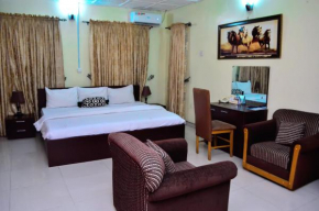 PROXIMA INN